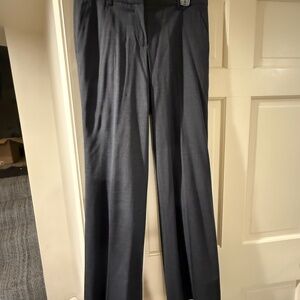 DKNY Grey Dress Pants size 8.These are lightweight. 94%wool, 6%Spandex. stunning